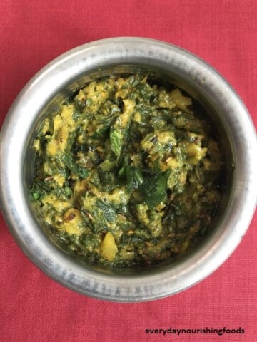 Malabar spinach chutney - roti pachadi