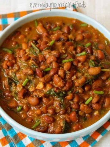 black eyed peas curry in a bowl