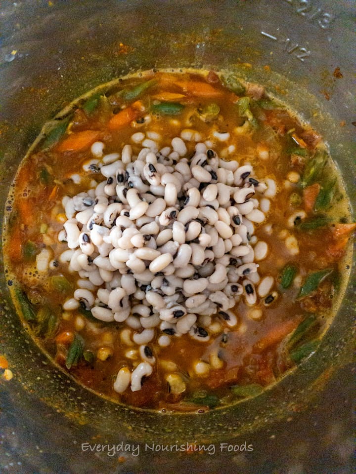 steps for making black eyed peas curry
